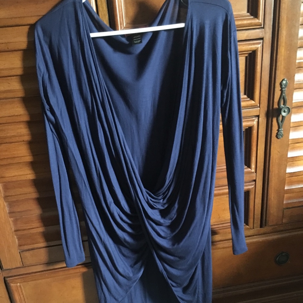 Navy blue buckle shirt